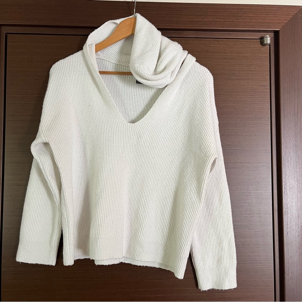 Forever 21 hoodie sweater